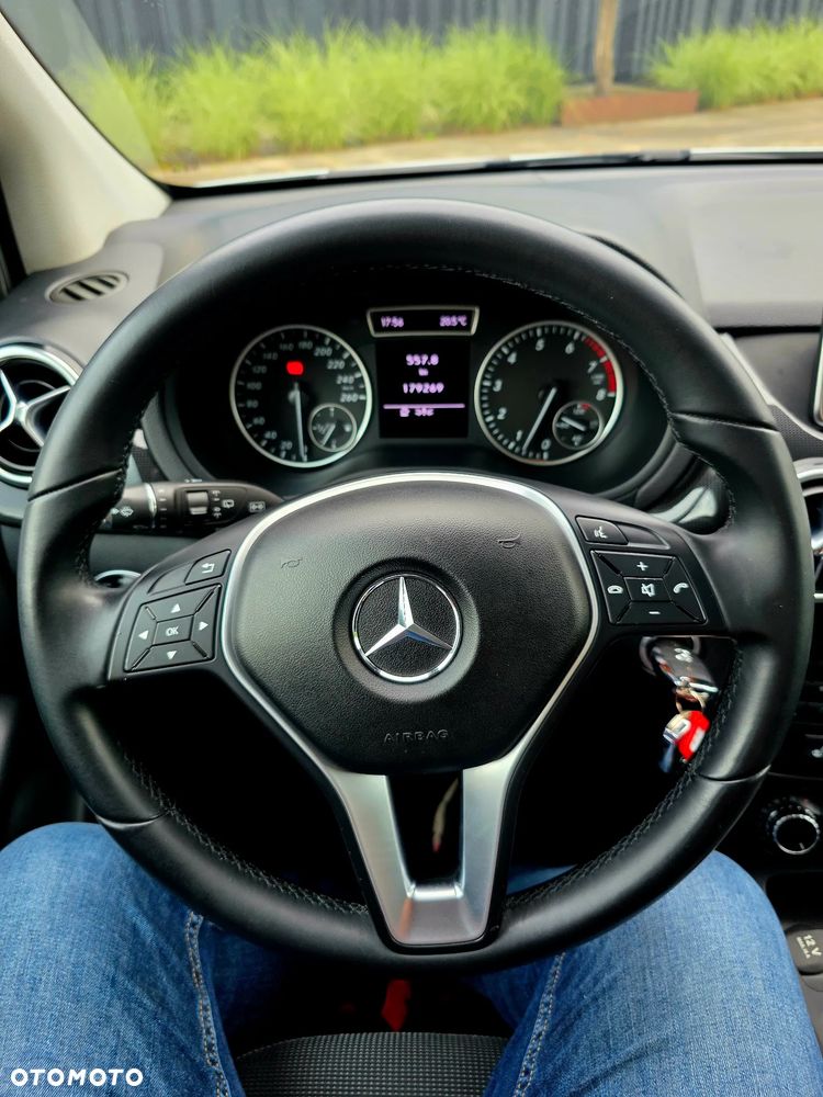 Mercedes-Benz Klasa B 180 (BlueEFFICIENCY) - 19