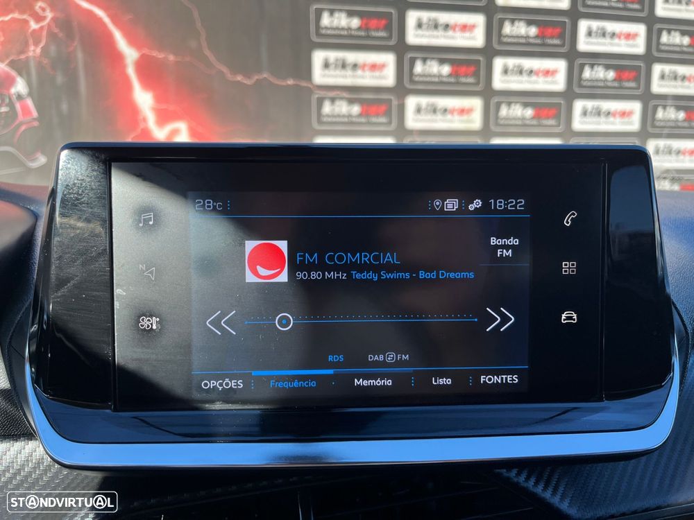 Peugeot 2008 1.5 BlueHDi Allure EAT8 - 34