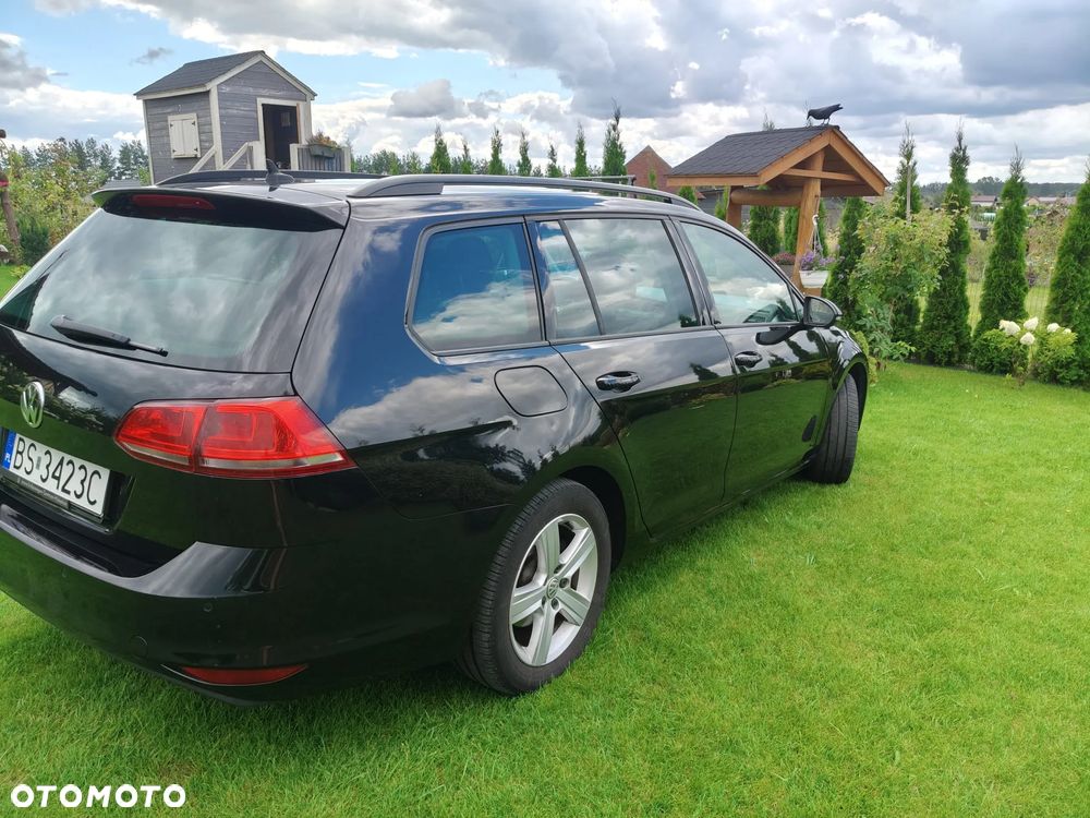 Volkswagen Golf - 6