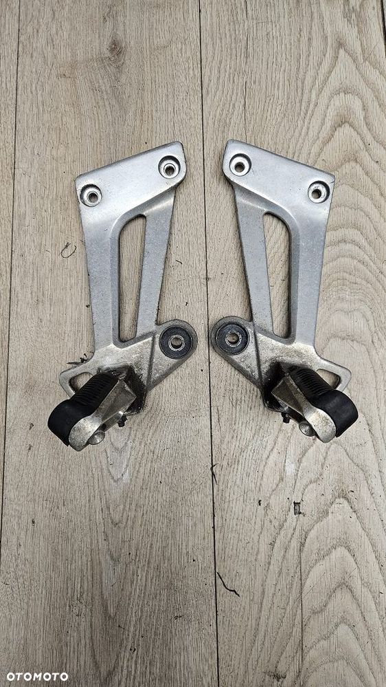 Oryginalne Podnóżki Sety Pasażera Yamaha XJR 1300 / XJR 1200 4DN - 4