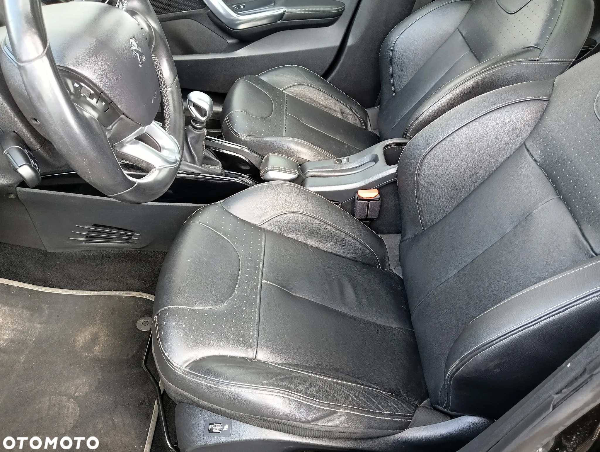 Peugeot 2008 BlueHDi FAP 120 STOP & START Crossway - 15
