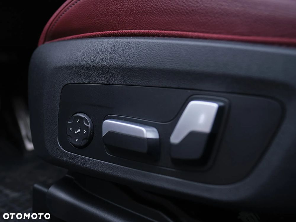 BMW X3 xDrive30i - 28