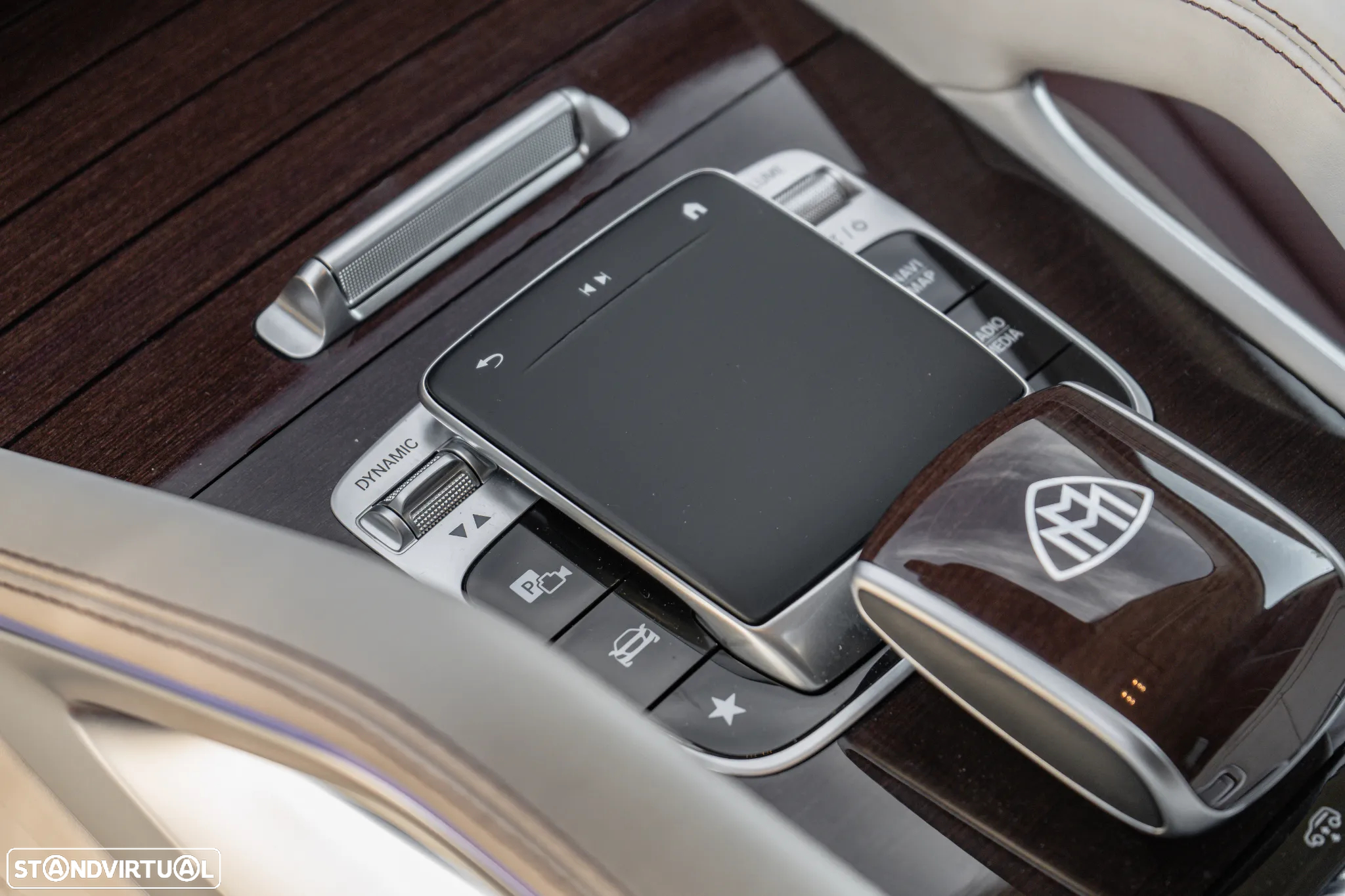 Mercedes-Benz GLS 600 Maybach 4Matic - 35