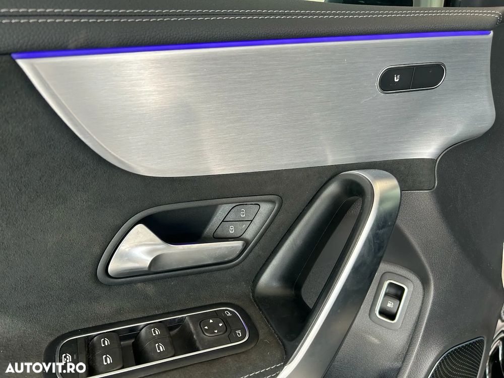 Mercedes-Benz A ver-250-e-8g--dct-amg-line - 11