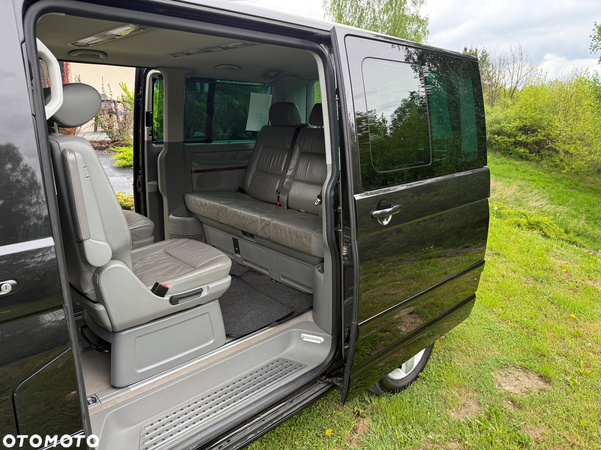 Volkswagen Multivan - 13