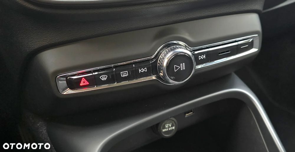 Volvo XC 40 D3 Momentum Core - 19
