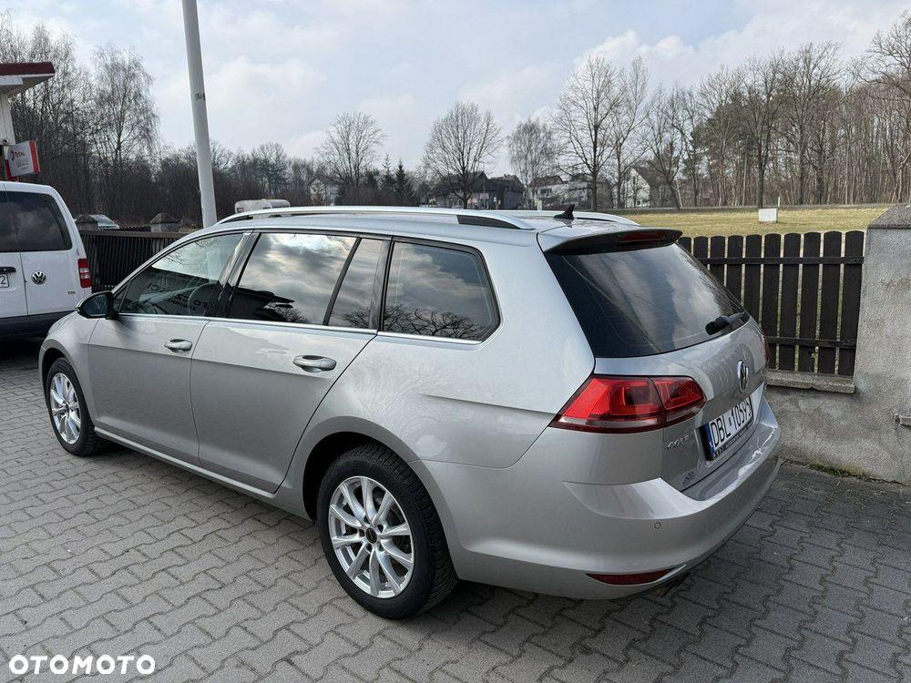 Volkswagen Golf - 5