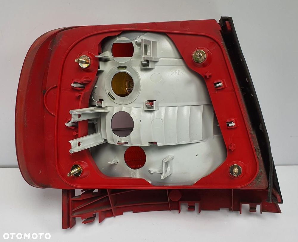 LAMPA PRAWY TYŁ TYLNA AUDI A4 B5 SEDAN LIFT 8D0945096F EUROPA - 3