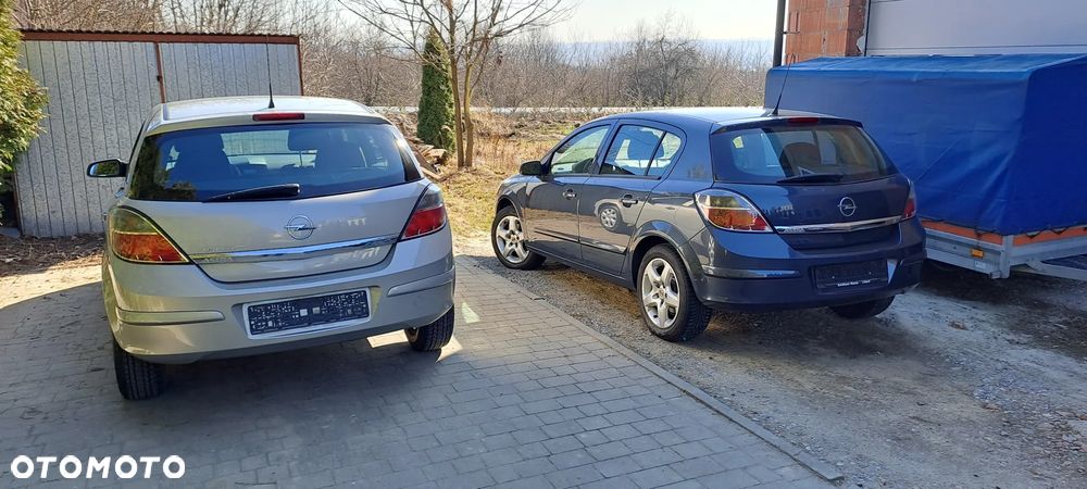 Opel Astra 1.6 - 24