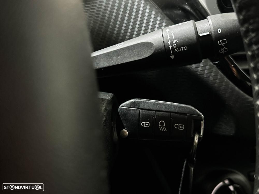 Peugeot 208 1.2 PureTech Allure - 37