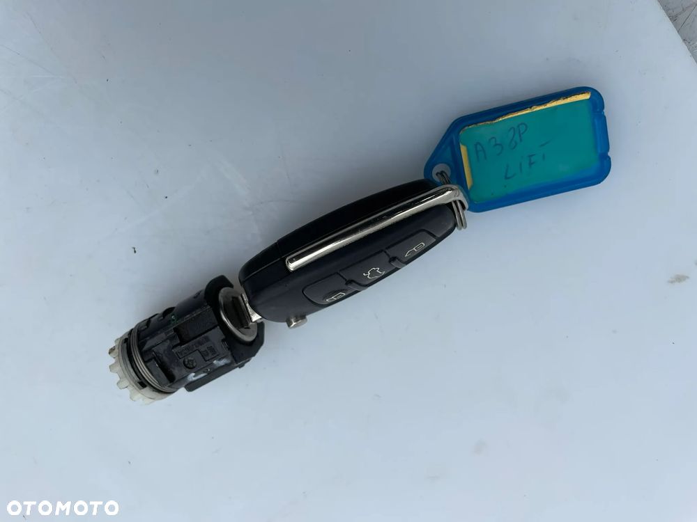 WKŁADKA DRZWI LEWY PRZÓD 8P1837063A AUDI A3 8P