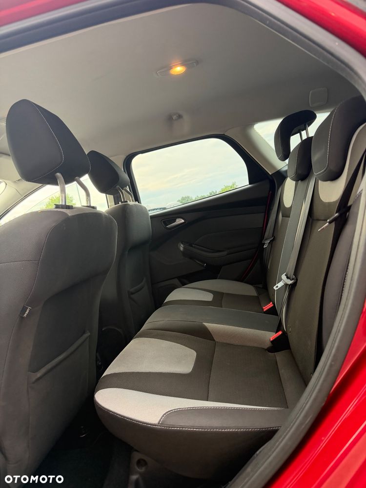 Ford Focus 1.6 TI-VCT Champions Edition - 34