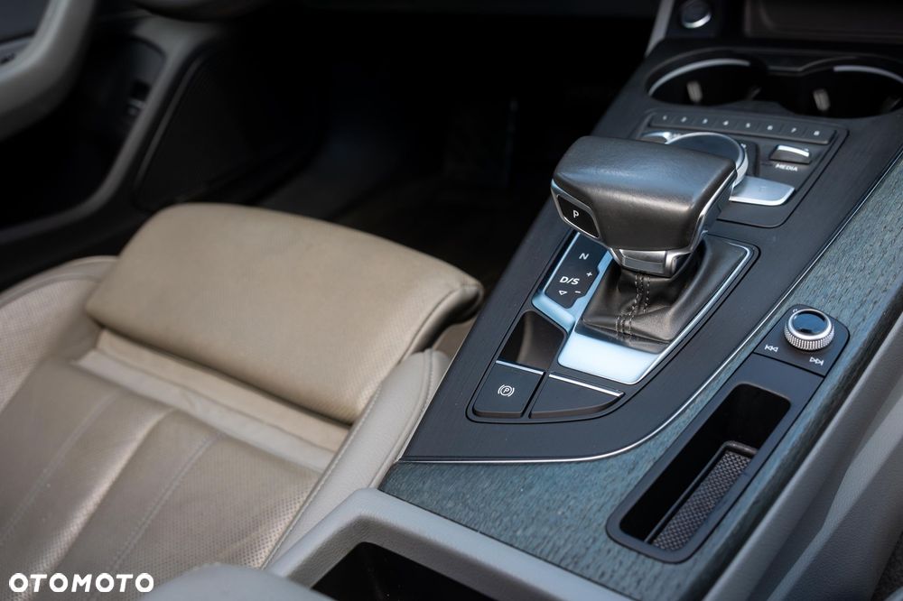 Audi A4 Limousine 2.0 TFSI Quattro S tronic - 12