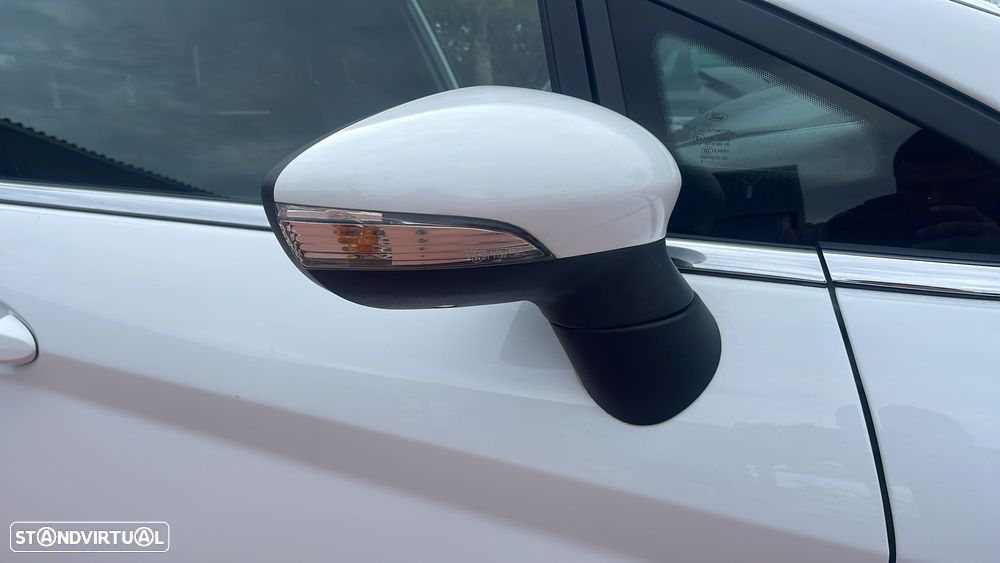 Ford Fiesta 1.0 EcoBoost S&S TITANIUM - 10