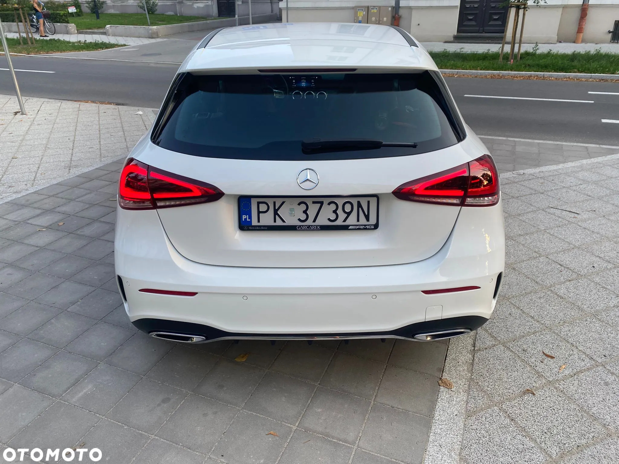 Mercedes-Benz Klasa A 200 AMG Line 7G-DCT - 3