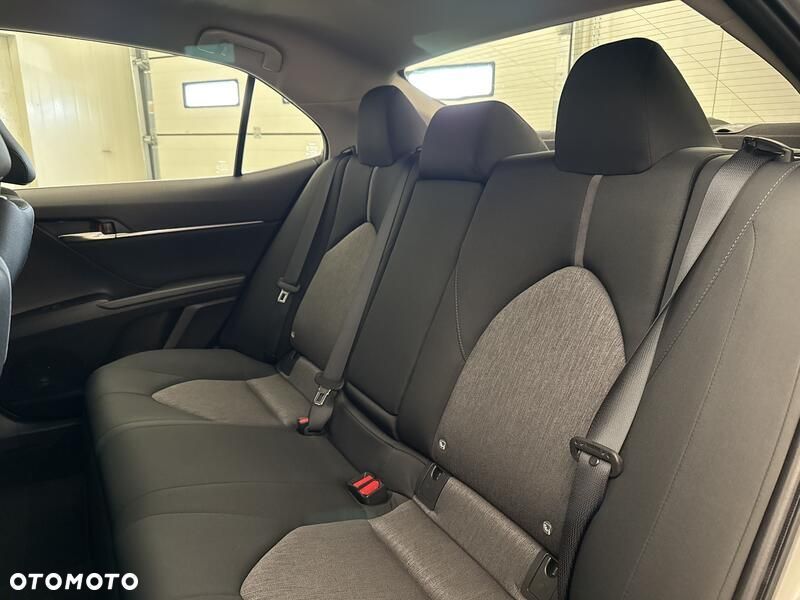 Toyota Camry 2.5 Hybrid Comfort CVT - 20