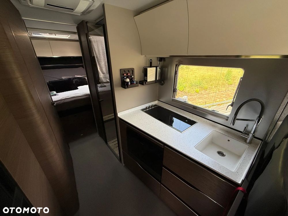 Adria Supersonic 890 LC - 12