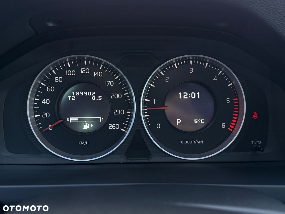 Volvo V60 D3 Summum - 37