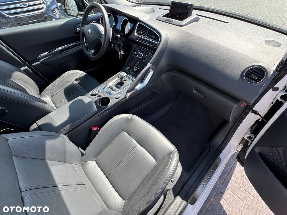 Peugeot 3008 Hybrid4 - 30