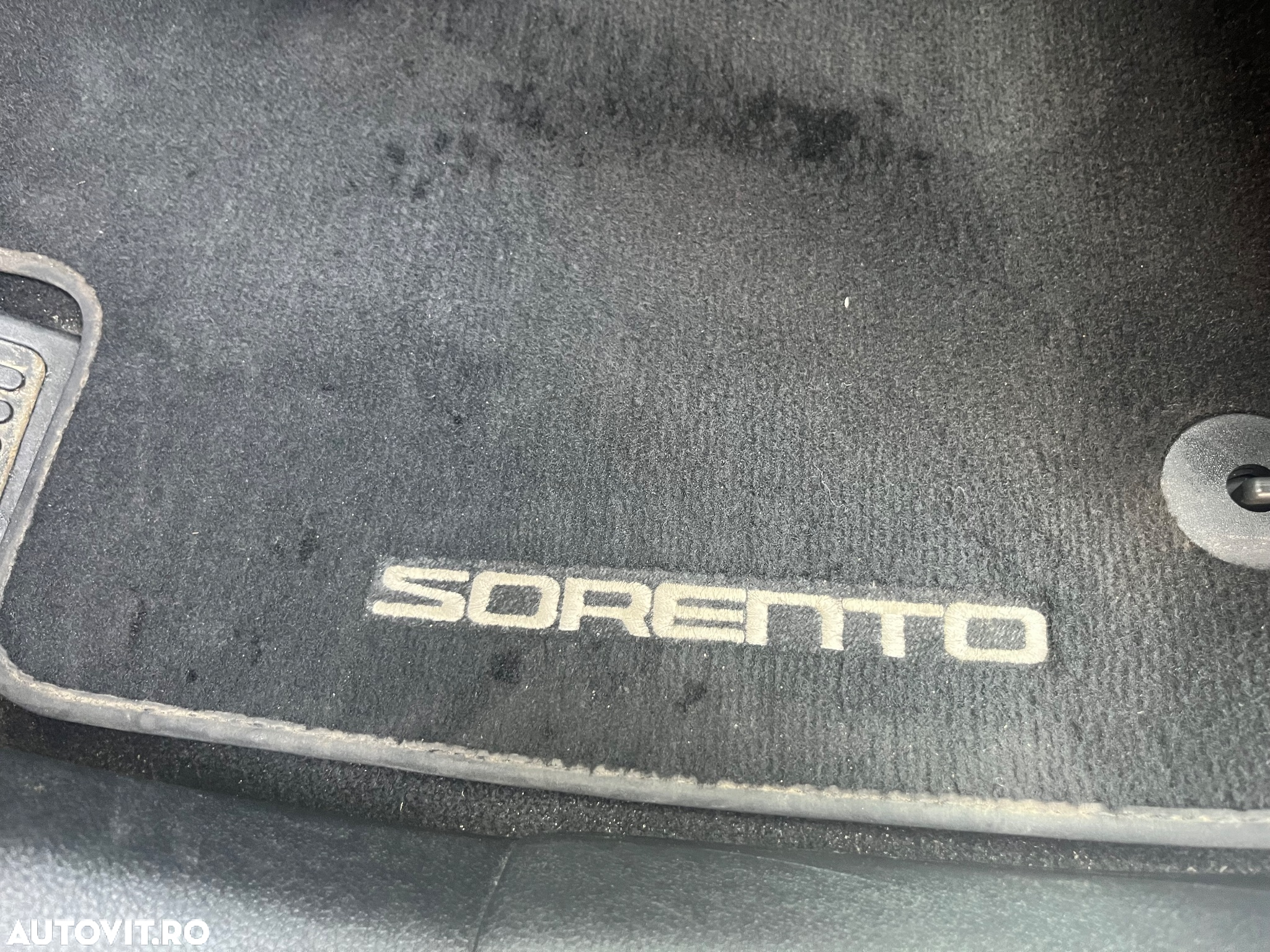Kia Sorento - 11