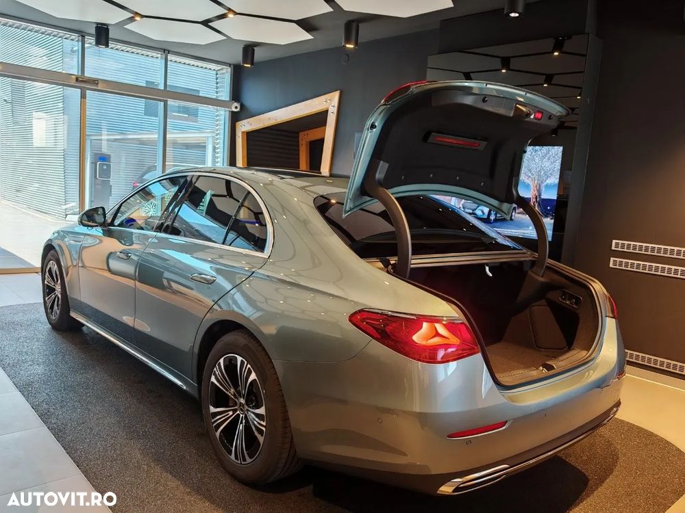 Mercedes-Benz E 200 4Matic 9G-TRONIC Exclusive - 18