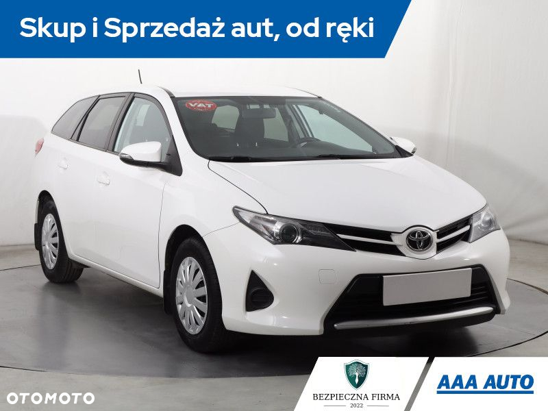 Toyota Auris - 2