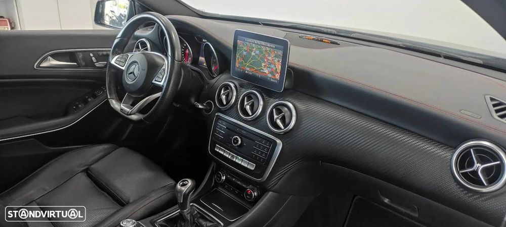 Mercedes-Benz A 180 d AMG Line - 24