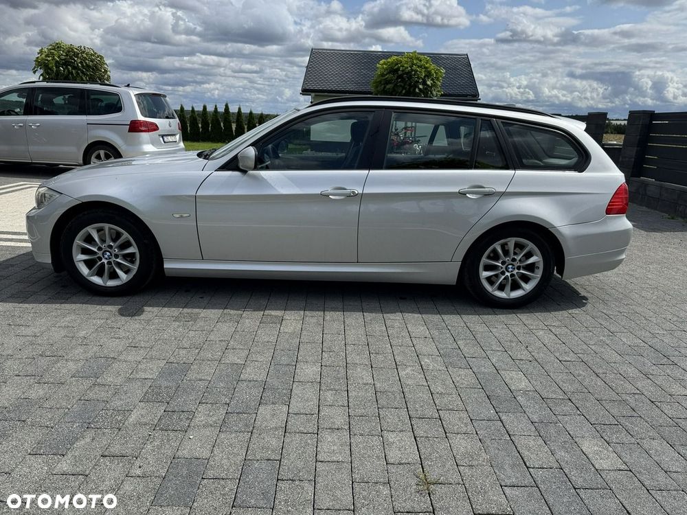 BMW Seria 3 318d - 14