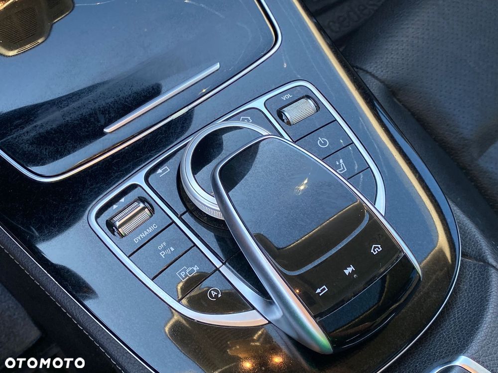 Mercedes-Benz Klasa E 220 d T 9G-TRONIC - 20