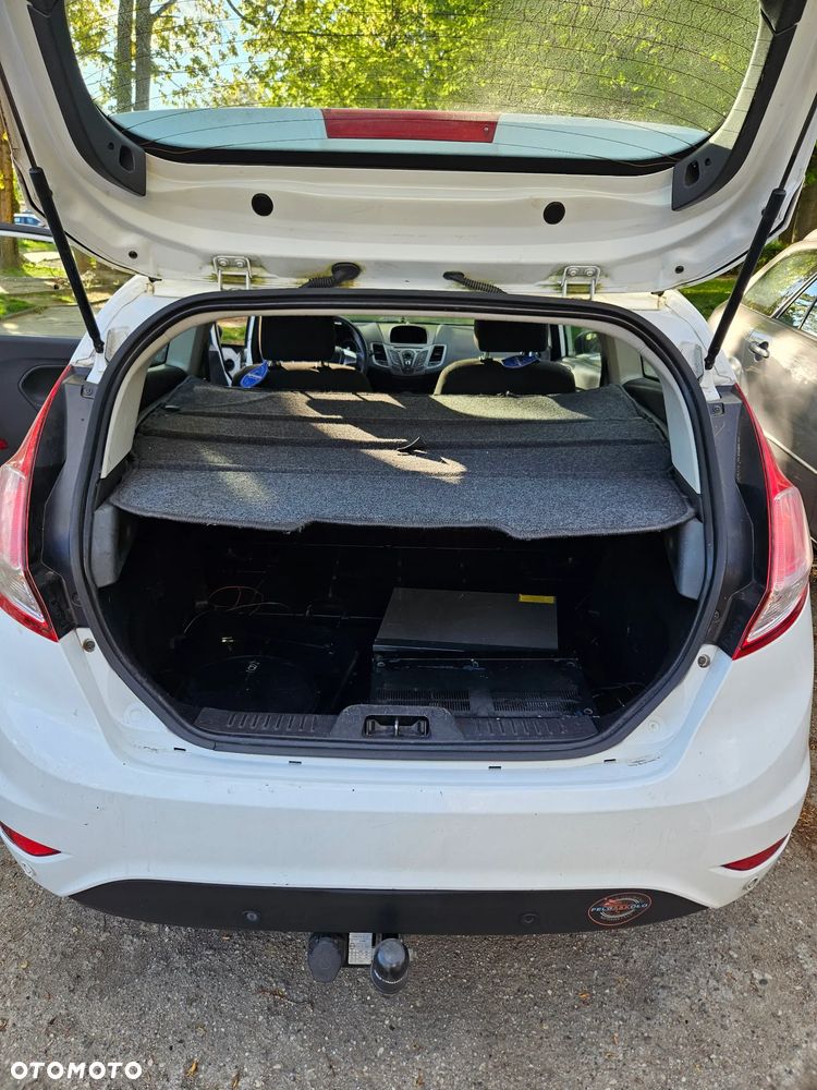 Ford Fiesta Van - 5
