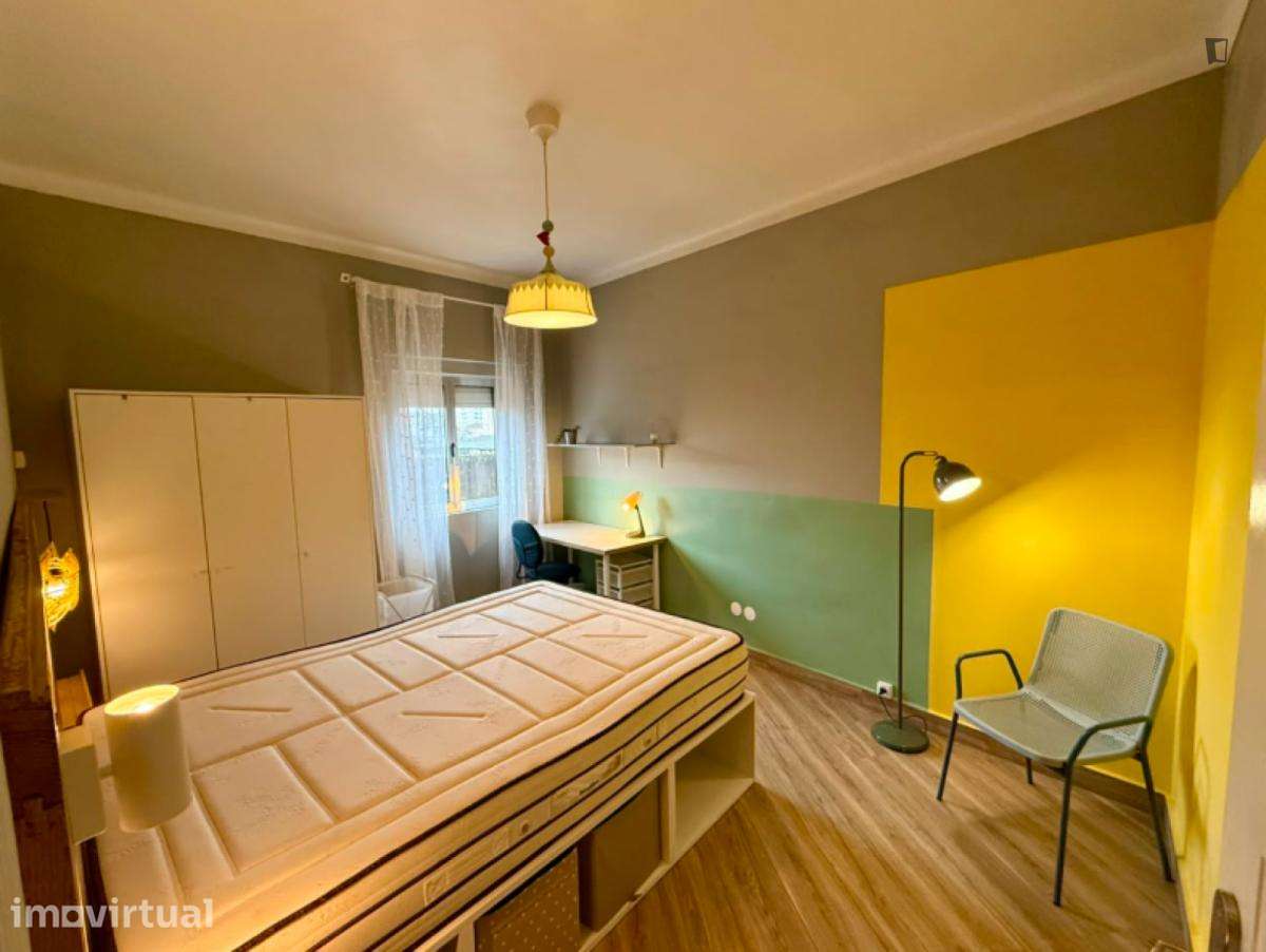 Quarto - localizado em Santarem - Grande imagem: 4/13