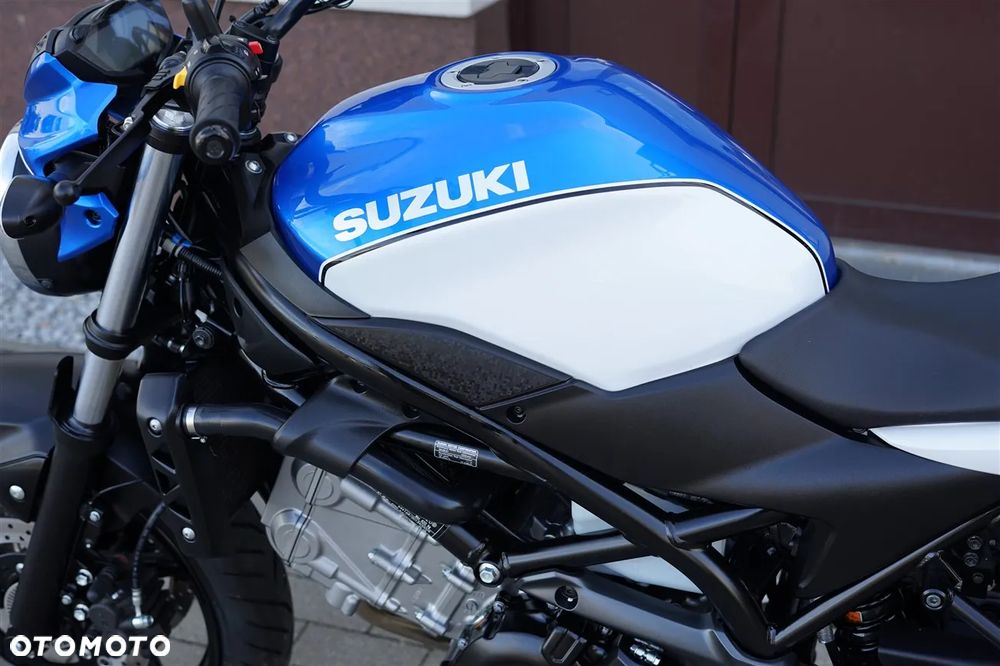 Suzuki SV - 27