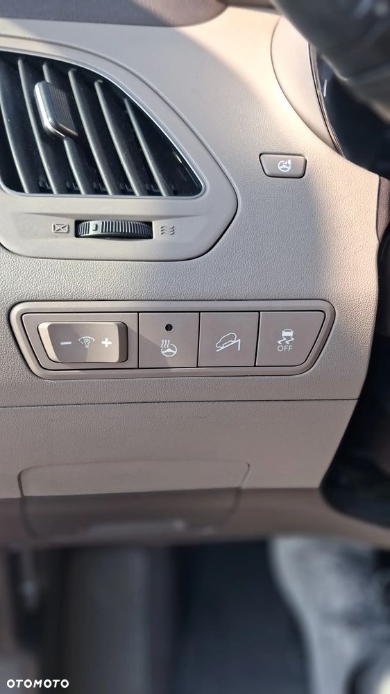 Hyundai ix35 2.0 GDI Premium 2WD - 17