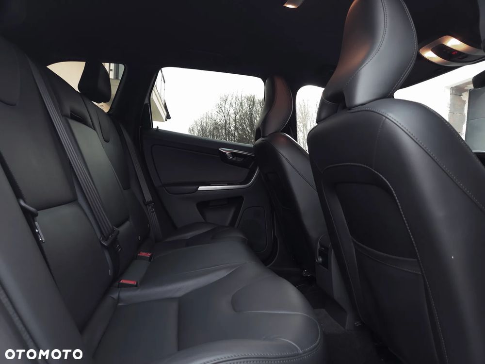 Volvo XC 60 D4 Geartronic Summum - 21