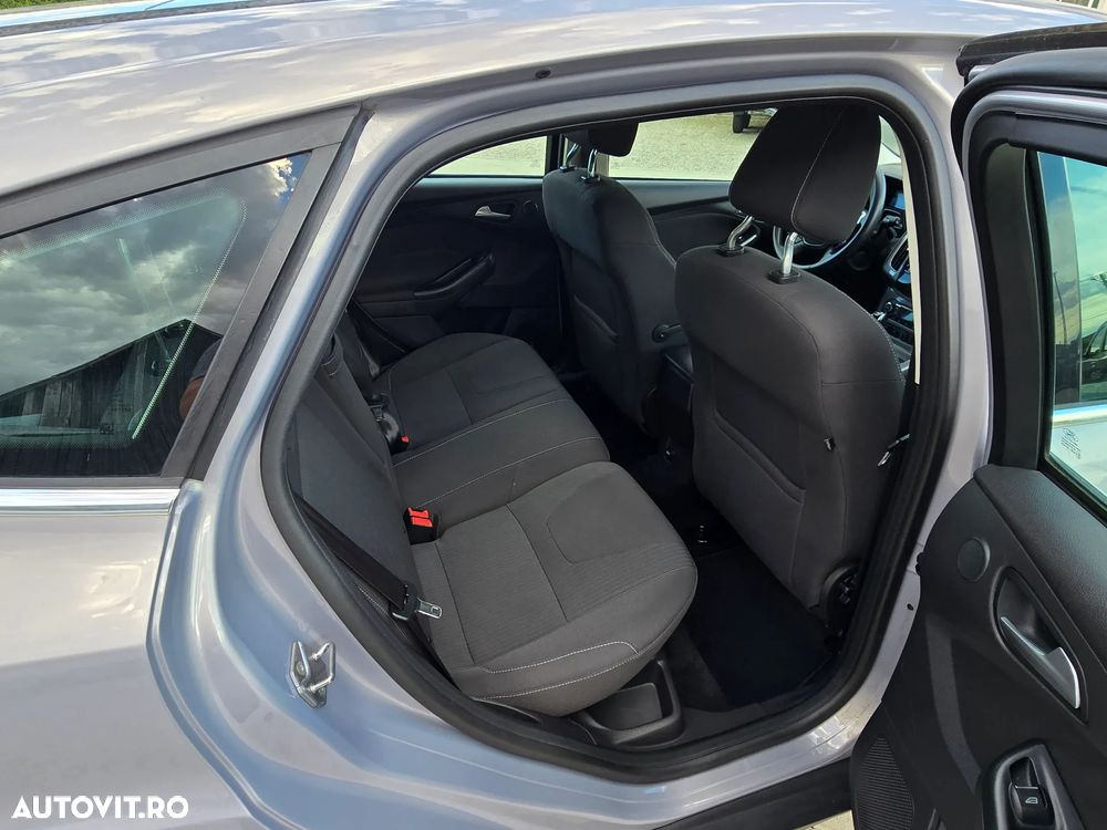 Ford Focus 1.6 TDCI DPF Titanium - 16