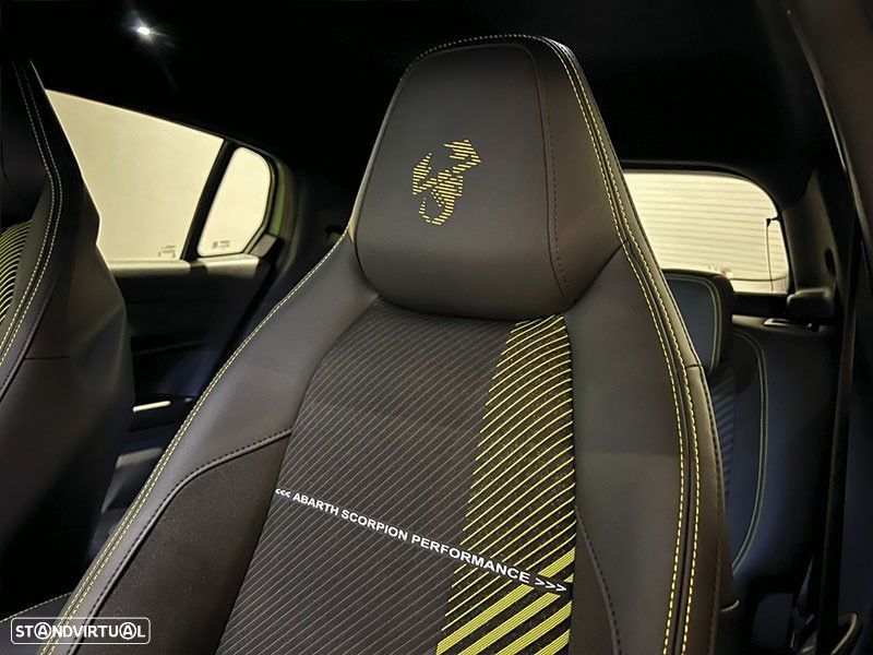 Abarth 600e 54 kWh Turismo - 16