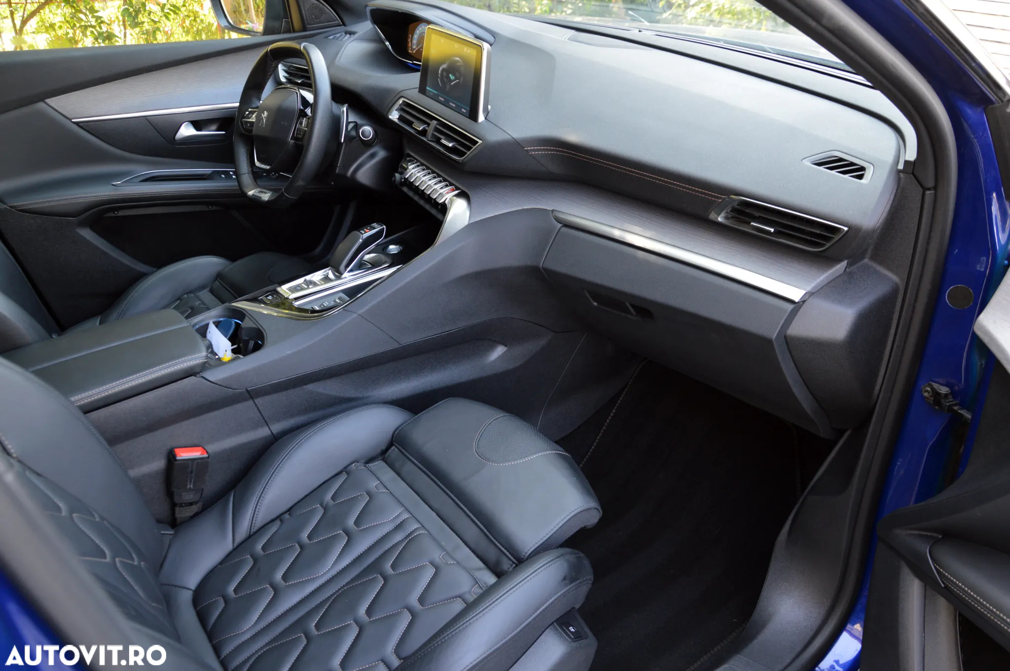 Peugeot 3008 PHEV 300 EAT8 4X4 GT - 8