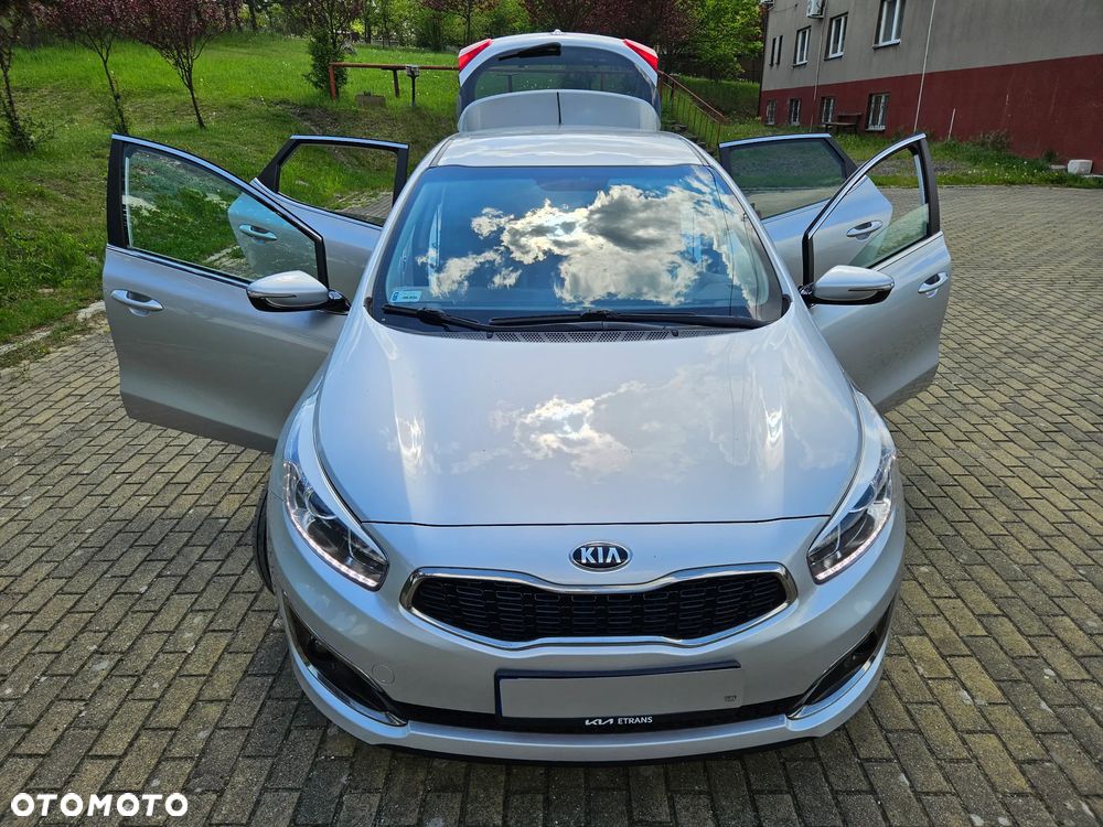 Kia Ceed 1.6 GDI L Business Line - 37
