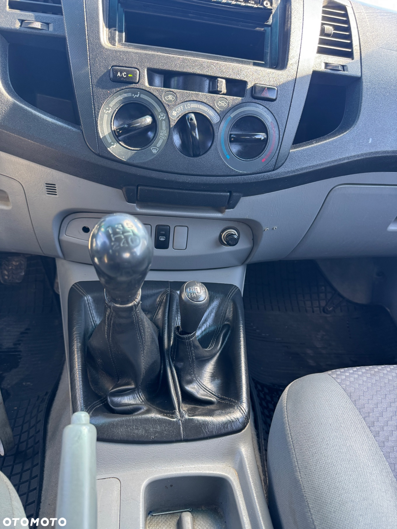 Toyota Hilux D4-D DLX 4x4 - 5