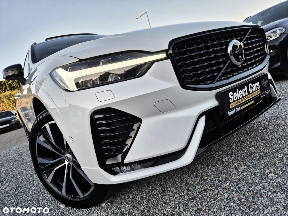 Volvo XC 60 B5 B AWD Ultimate Dark - 4