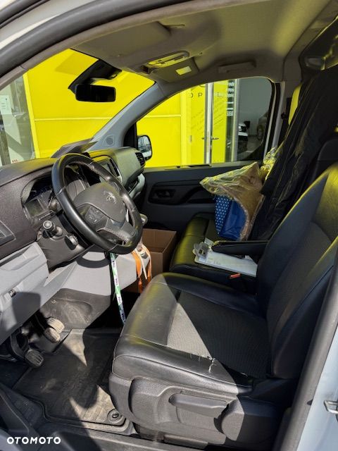 Opel Vivaro - 8