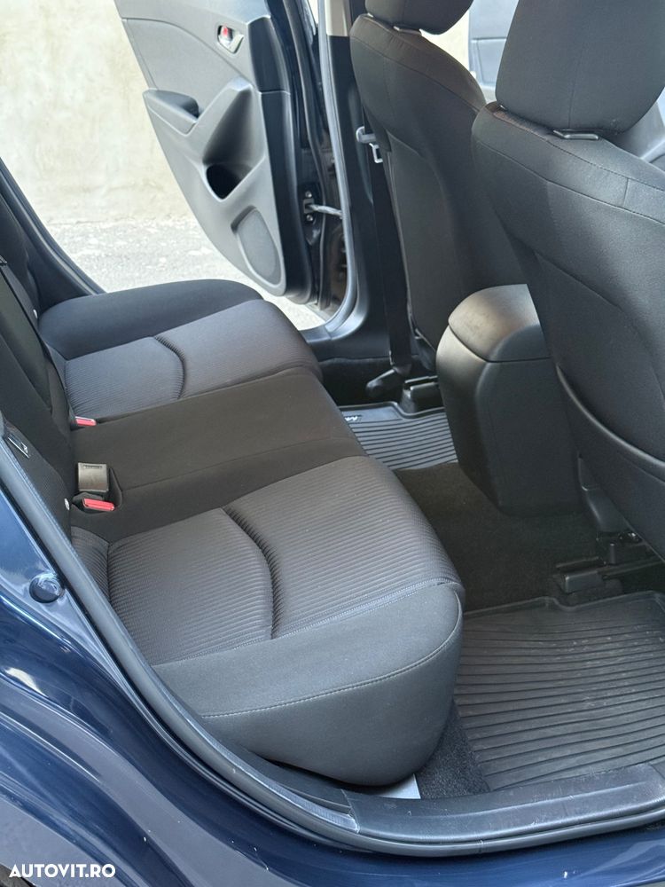 Mazda 3 - 8