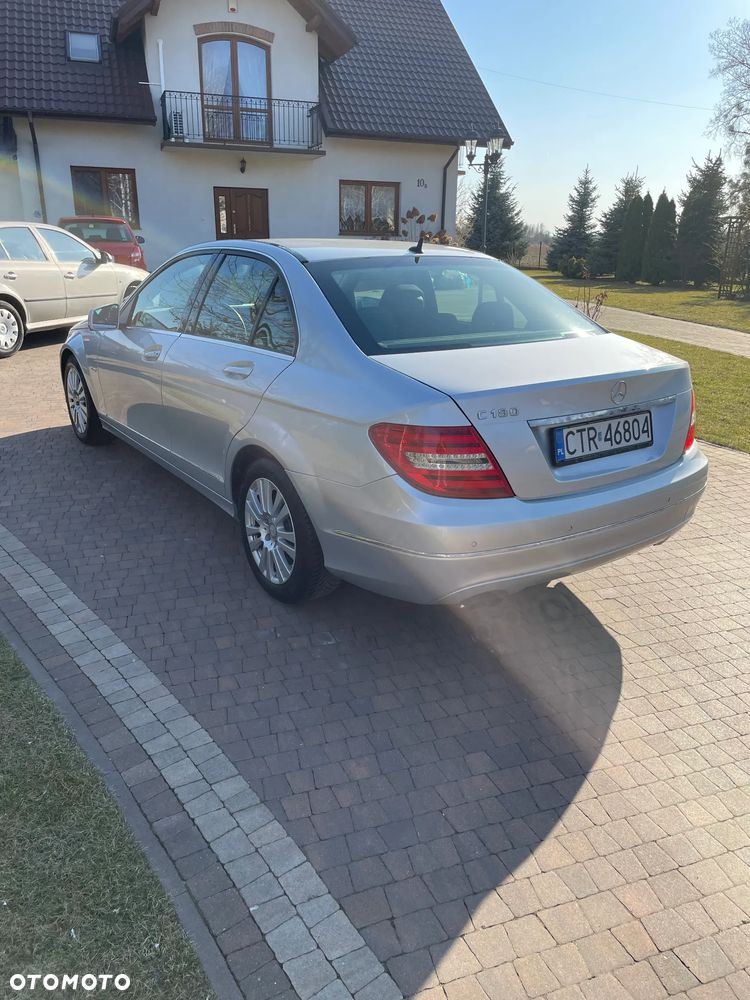 Mercedes-Benz Klasa C 180 CGI Automatik BlueEFFICIENCY Elegance - 4