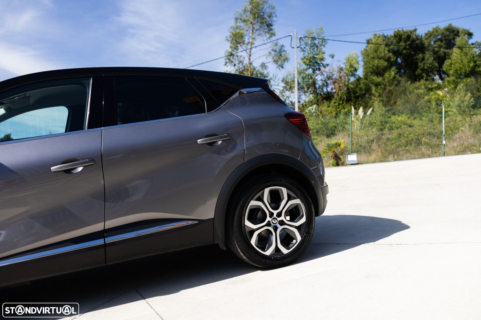Renault Captur - 13