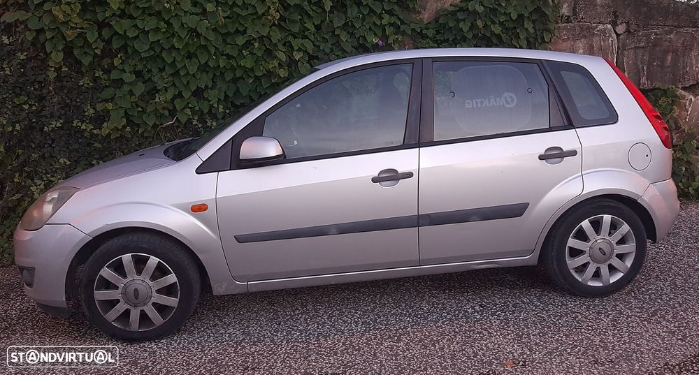 Ford Fiesta 1.4 TDCI Ambiente - 2