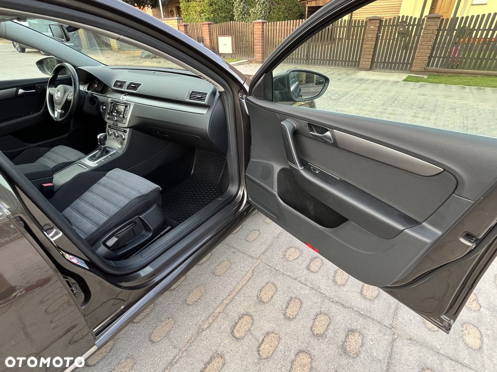 Volkswagen Passat 2.0 TDI DSG BlueMotion Technology Highline - 13