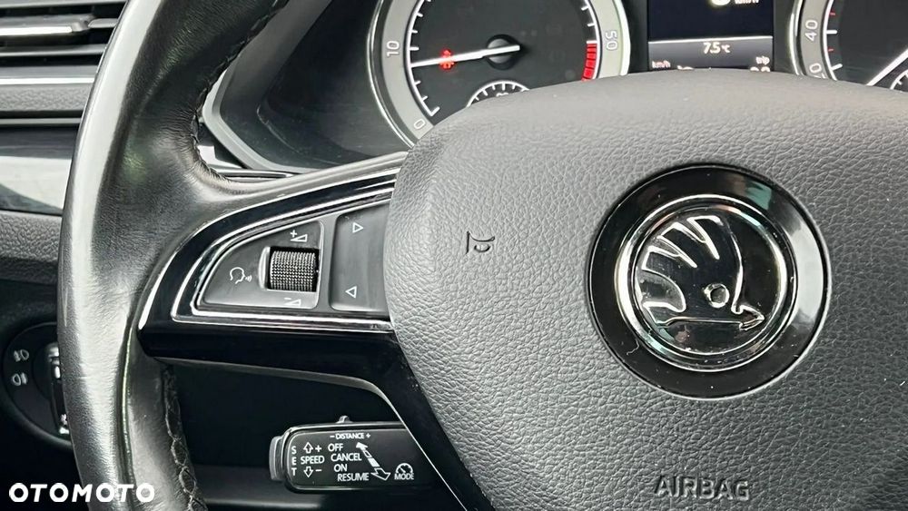 Skoda Superb 2.0 TDI 4x4 L&K DSG - 21