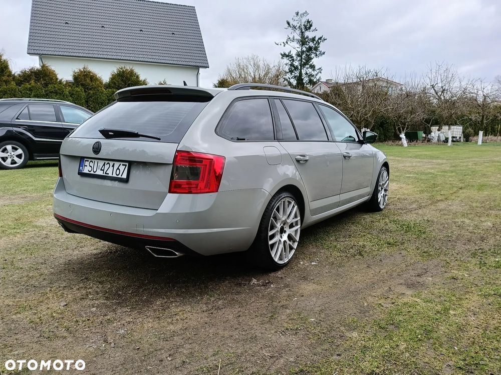 Skoda Octavia 2.0 TDI DSG RS - 4