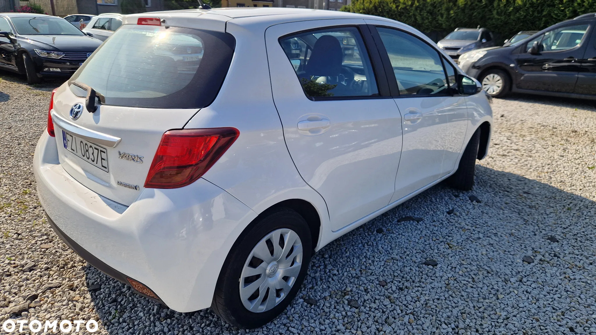 Toyota Yaris Hybrid 100 Business Edition - 3
