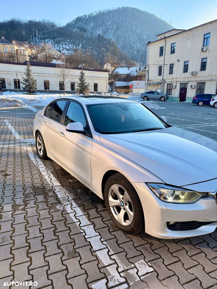 BMW Seria 3 320d Efficient Dynamic Edition Aut. - 4